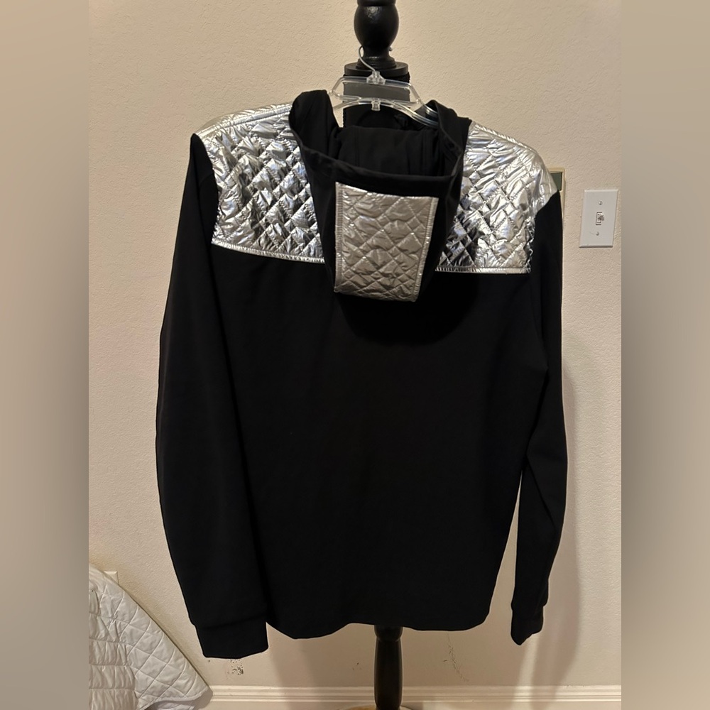 DKNY Black Top with Silver Quilted hoodie. Size Medium. NWT. - Picture 6 of 11
